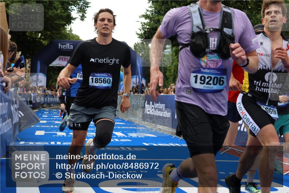 29.06.2025 - hella hamburg halbmarathon Strokosch-Dieckow http://msf.ph/oto/8486972 29.06.2025 10:44:39 Ziel 1468, 1782, 1941, 2365, 2402, 2970, 3305, 3785, 4270, 4991, 5476, 6490, 6495, 7710, 10669, 12711, 14351, 14798, 14816, 15185, 15233, 15862, 16224, 17251, 18107, 18437, 18464, 18539, 18560, 18868, 19206 meine-sportfotos.de