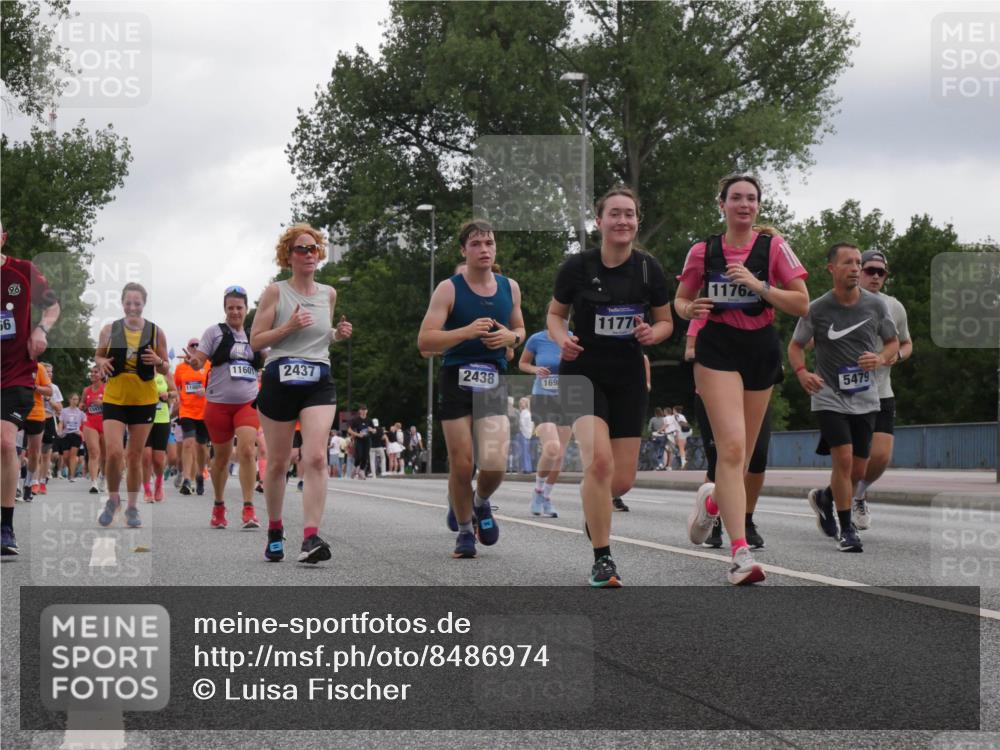 29.06.2025 - hella hamburg halbmarathon Luisa Fischer http://msf.ph/oto/8486974 29.06.2025 10:52:53 Kennedybrücke 56, 96, 11865, 15411, 11601, 2437, 2438, 169, 11776, 1176, 5479, 2437, 2438, 2716, 2997, 3253, 5479, 5480, 7679, 10782 meine-sportfotos.de