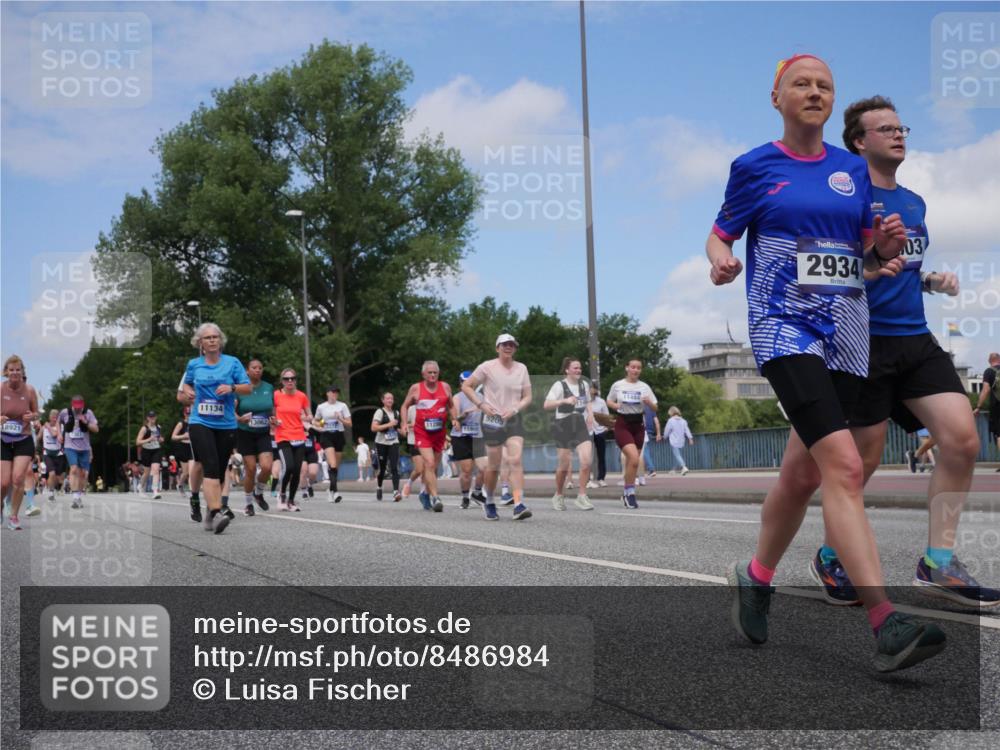 29.06.2025 - hella hamburg halbmarathon Luisa Fischer http://msf.ph/oto/8486984 29.06.2025 11:25:11 Kennedybrücke 18921, 11134, 13062, 11286, 5205, 11484, 2934, 03, 1438, 2934, 3371, 3372, 3405, 3415, 3651, 4363, 4533, 4534, 5205, 5212, 5519, 6204, 7603 meine-sportfotos.de