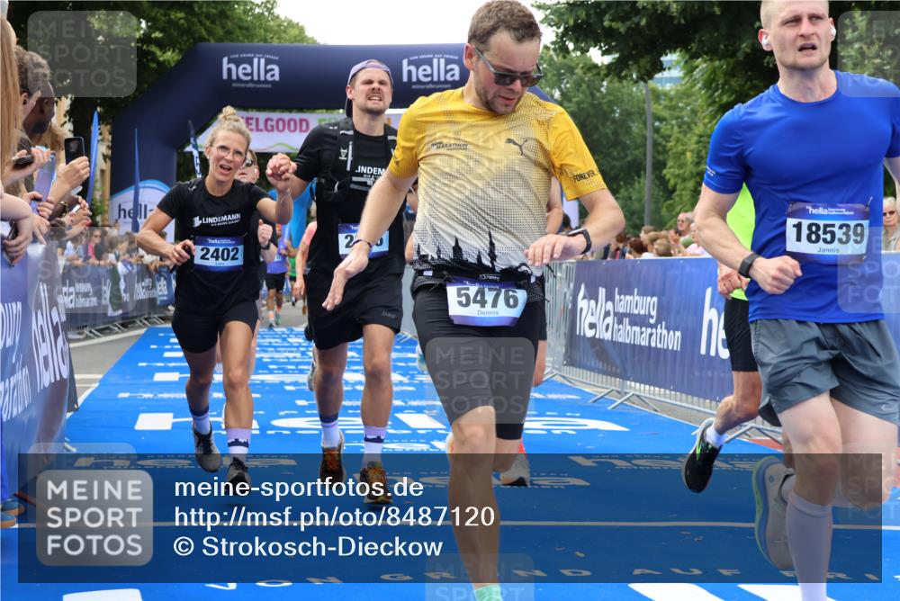 29.06.2025 - hella hamburg halbmarathon Strokosch-Dieckow http://msf.ph/oto/8487120 29.06.2025 10:44:35 Ziel 1468, 1782, 2365, 2402, 3305, 4991, 5476, 6490, 6495, 7322, 7710, 8928, 10669, 12554, 12711, 14351, 14464, 14798, 14816, 15185, 15233, 15862, 16224, 17097, 18107, 18437, 18464, 18539, 18560, 18765, 18868, 19206 meine-sportfotos.de