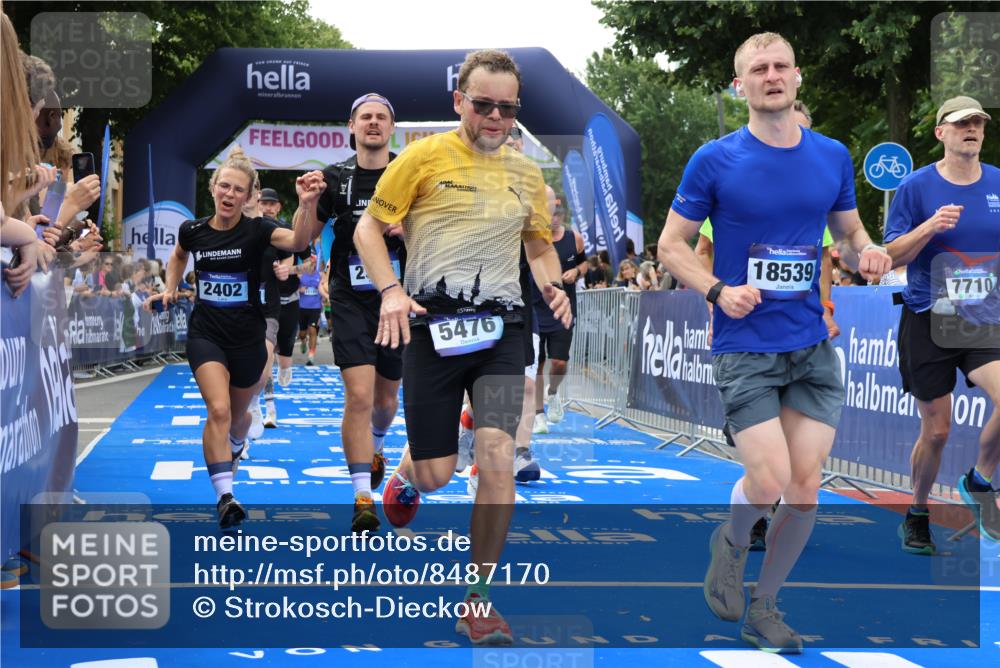 29.06.2025 - hella hamburg halbmarathon Strokosch-Dieckow http://msf.ph/oto/8487170 29.06.2025 10:44:35 Ziel 1468, 1782, 2365, 2402, 3305, 4991, 5476, 6490, 6495, 7322, 7710, 8928, 10669, 12554, 12711, 14351, 14464, 14798, 14816, 15185, 15233, 15862, 16224, 17097, 18107, 18437, 18464, 18539, 18560, 18765, 18868, 19206 meine-sportfotos.de