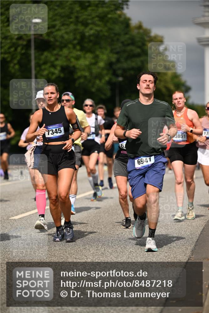 29.06.2025 - hella hamburg halbmarathon Dr. Thomas Lammeyer http://msf.ph/oto/8487218 29.06.2025 10:21:10 Kennedybrücke 1117, 1137, 1240, 1403, 2225, 2860, 2908, 3450, 3622, 5037, 5390, 5995, 6126, 6128, 6328, 6488, 6522, 6941, 6948, 7114, 7115, 7257, 7291, 7345, 7360, 7376, 8253, 8513, 8558, 8895, 8983, 9208, 9259, 9647, 9675, 10165, 10314, 10317, 10320, 10377, 10391, 10592, 10735, 10926 meine-sportfotos.de