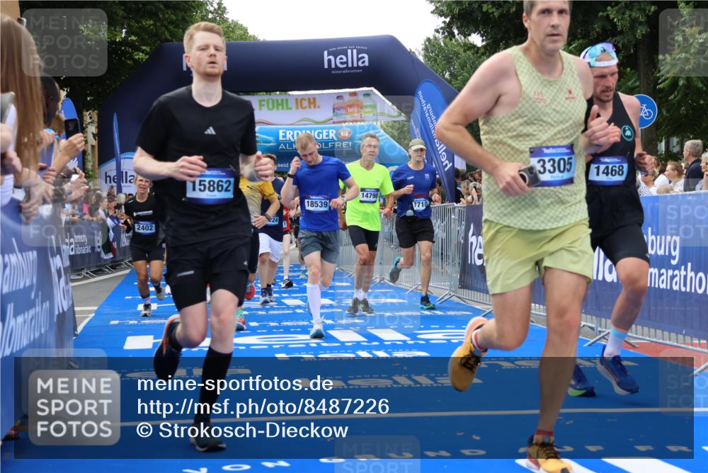 29.06.2025 - hella hamburg halbmarathon Strokosch-Dieckow http://msf.ph/oto/8487226 29.06.2025 10:44:33 Ziel 1057, 1468, 1782, 2365, 2402, 3305, 4991, 5476, 6490, 6495, 7322, 7710, 8928, 10669, 12554, 12711, 14351, 14464, 14667, 14798, 14816, 15862, 16224, 17097, 17729, 18107, 18437, 18464, 18539, 18560, 18765, 18868, 19206 meine-sportfotos.de