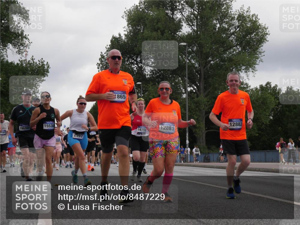 29.06.2025 - hella hamburg halbmarathon Luisa Fischer http://msf.ph/oto/8487229 29.06.2025 10:53:00 Kennedybrücke 16265, 15530, 71861, 865, 2997, 9162, 16759, 12881, 12882, 1805, 2541, 2997, 5106, 7679, 9015, 9162, 10038, 10782 meine-sportfotos.de