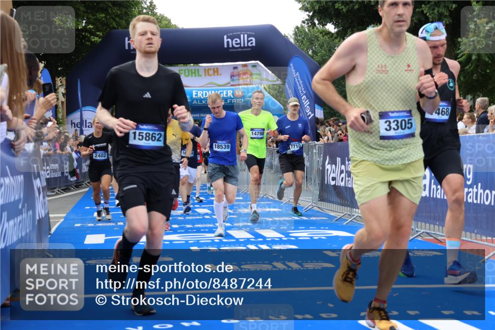 29.06.2025 - hella hamburg halbmarathon Strokosch-Dieckow http://msf.ph/oto/8487244 29.06.2025 10:44:33 Ziel 1057, 1468, 1782, 2365, 2402, 3305, 4991, 5476, 6490, 6495, 7322, 7710, 8928, 10669, 12554, 12711, 14351, 14464, 14667, 14798, 14816, 15862, 16224, 17097, 17729, 18107, 18437, 18464, 18539, 18560, 18765, 18868, 19206 meine-sportfotos.de