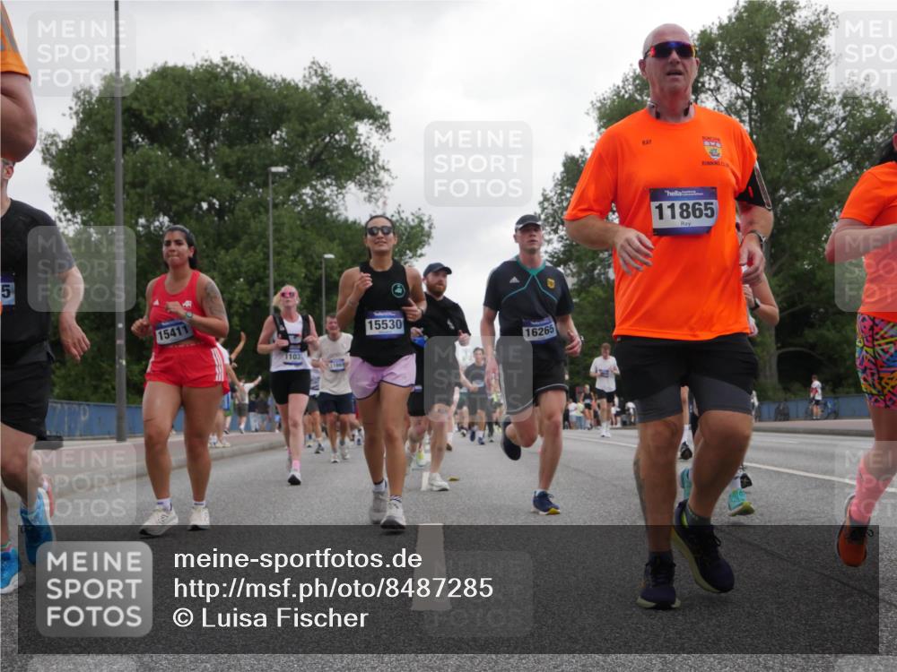 29.06.2025 - hella hamburg halbmarathon Luisa Fischer http://msf.ph/oto/8487285 29.06.2025 10:53:01 Kennedybrücke 5, 15411, 1103, 15530, 16265, 11865, 1805, 2541, 2997, 5106, 7679, 9015, 9162, 10038, 10782 meine-sportfotos.de