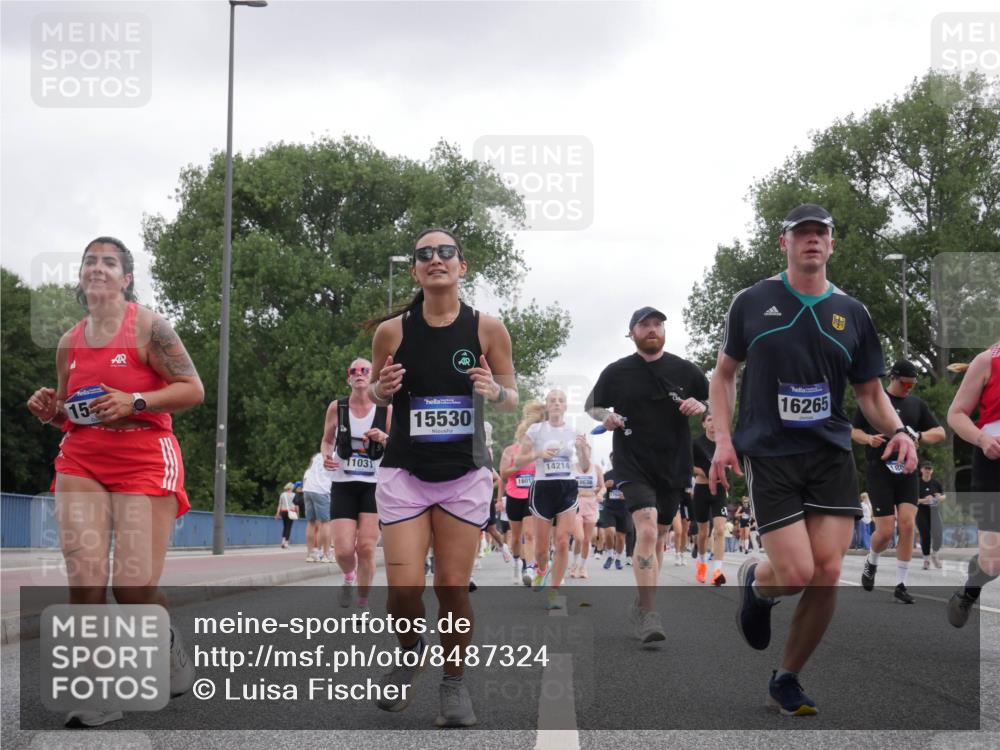 29.06.2025 - hella hamburg halbmarathon Luisa Fischer http://msf.ph/oto/8487324 29.06.2025 10:53:02 Kennedybrücke 15, 1103, 15530, 1601, 14214, 1763, 16265, 1805, 2541, 2997, 4589, 5106, 9015, 9162, 10038, 10782 meine-sportfotos.de