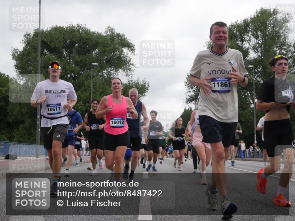 29.06.2025 - hella hamburg halbmarathon Luisa Fischer http://msf.ph/oto/8487422 29.06.2025 10:53:06 Kennedybrücke 10617, 041, 104, 16012, 7530, 17647, 2862, 11861, 1805, 2541, 4589, 5106, 6694, 9015, 9162, 10038 meine-sportfotos.de