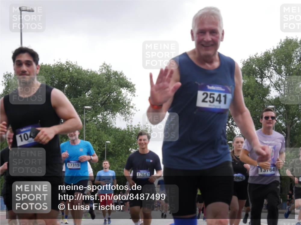 29.06.2025 - hella hamburg halbmarathon Luisa Fischer http://msf.ph/oto/8487499 29.06.2025 10:53:08 Kennedybrücke 104, 17315, 19083, 17647, 2541, 2862, 13764, 1805, 2541, 2927, 3070, 4589, 5106, 5997, 6680, 6694, 9015, 9162, 10038, 10704 meine-sportfotos.de