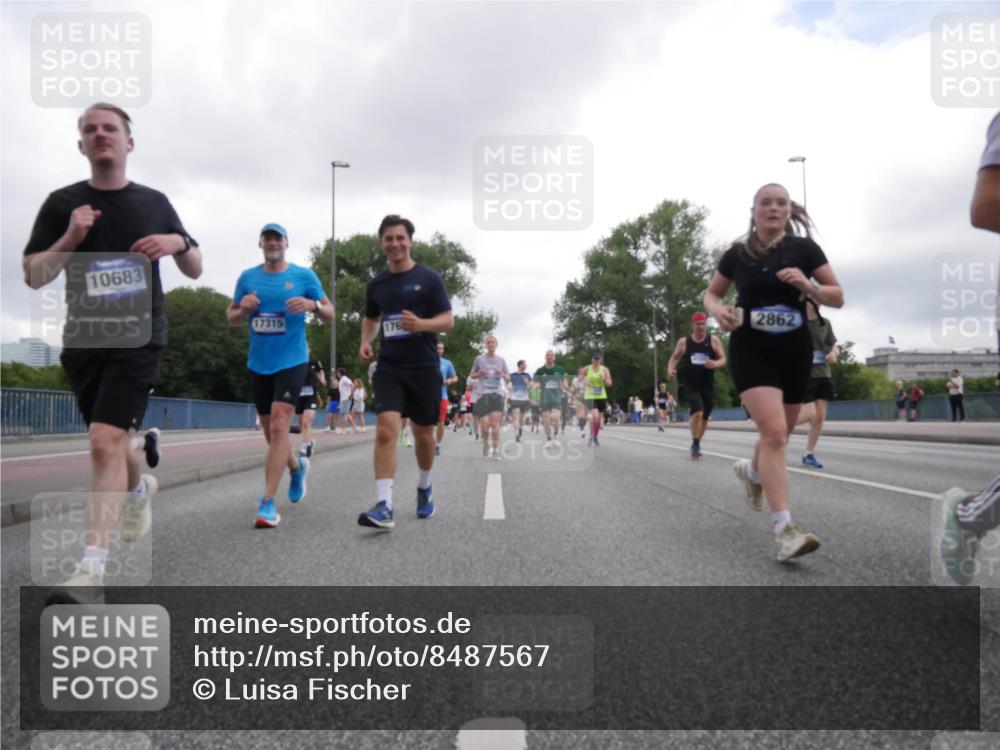 29.06.2025 - hella hamburg halbmarathon Luisa Fischer http://msf.ph/oto/8487567 29.06.2025 10:53:10 Kennedybrücke 10683, 17315, 2862, 1525, 2541, 2927, 3070, 4589, 5106, 5997, 6680, 6694, 6989, 9015, 9261, 10038, 10704 meine-sportfotos.de