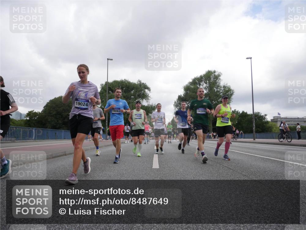 29.06.2025 - hella hamburg halbmarathon Luisa Fischer http://msf.ph/oto/8487649 29.06.2025 10:53:13 Kennedybrücke 19024, 19083, 14545, 15626, 11030, 14389, 14390, 1525, 2927, 3070, 4589, 5997, 6680, 6694, 6989, 8254, 9261, 10060, 10704 meine-sportfotos.de