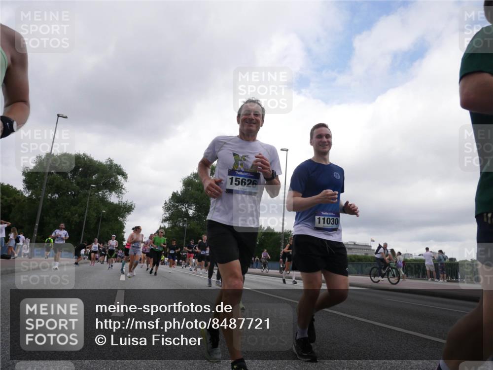 29.06.2025 - hella hamburg halbmarathon Luisa Fischer http://msf.ph/oto/8487721 29.06.2025 10:53:14 Kennedybrücke 15626, 11030, 1525, 2927, 3070, 4589, 5997, 6680, 6694, 6989, 8254, 9261, 10060, 10704 meine-sportfotos.de