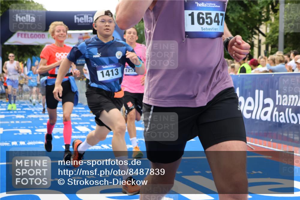 29.06.2025 - hella hamburg halbmarathon Strokosch-Dieckow http://msf.ph/oto/8487839 29.06.2025 10:44:19 Ziel 1057, 1220, 1413, 1415, 1902, 4310, 4691, 5275, 5884, 7005, 7191, 8722, 9444, 12159, 12327, 12528, 14687, 15225, 16301, 16316, 16547, 16803, 16893, 18691, 18806 meine-sportfotos.de