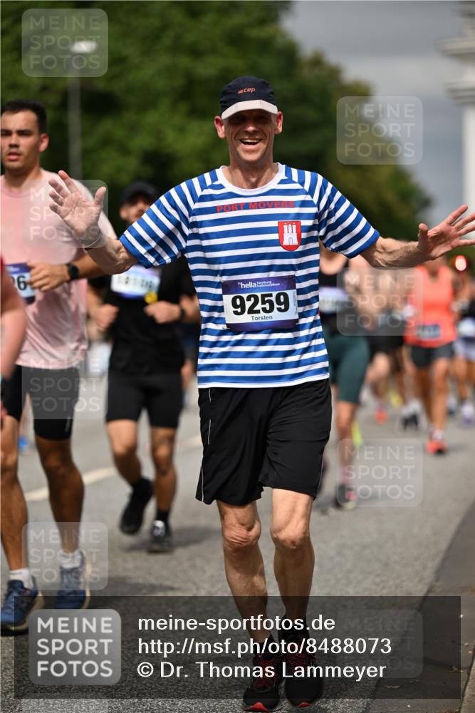 29.06.2025 - hella hamburg halbmarathon Dr. Thomas Lammeyer http://msf.ph/oto/8488073 29.06.2025 10:21:20 Kennedybrücke 1083, 1137, 1403, 2225, 2860, 2908, 3210, 3464, 3466, 3622, 3802, 3803, 5390, 5929, 5930, 5995, 6126, 6128, 6328, 6488, 6520, 6522, 6786, 6941, 7114, 7115, 7291, 7345, 7945, 8210, 8253, 8309, 8558, 8895, 8983, 9259, 9647, 10377, 10592, 10620, 10735 meine-sportfotos.de