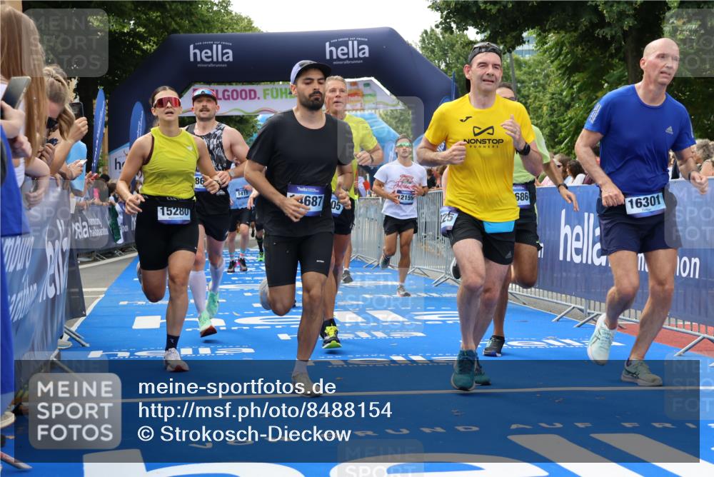 29.06.2025 - hella hamburg halbmarathon Strokosch-Dieckow http://msf.ph/oto/8488154 29.06.2025 10:44:13 Ziel 1220, 1413, 1415, 3021, 4999, 5231, 5275, 5884, 7005, 8722, 9444, 9633, 10193, 10930, 12159, 12528, 14686, 14687, 15225, 15280, 16301, 16316, 16547, 16648, 16893, 17748, 18691 meine-sportfotos.de