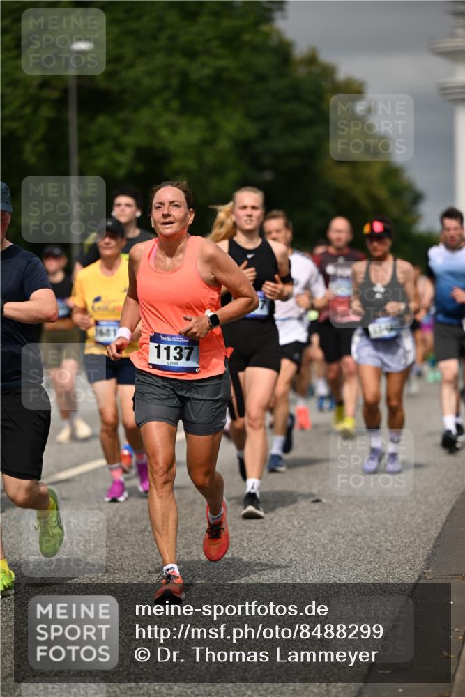 29.06.2025 - hella hamburg halbmarathon Dr. Thomas Lammeyer http://msf.ph/oto/8488299 29.06.2025 10:21:24 Kennedybrücke 1083, 1137, 1403, 1795, 2225, 2860, 2908, 3210, 3464, 3466, 3802, 3803, 4852, 5390, 5929, 5930, 5995, 6126, 6128, 6328, 6352, 6520, 6522, 6786, 7114, 7115, 7291, 7945, 8210, 8253, 8309, 8433, 8558, 8895, 8983, 9259, 9400, 9647, 9848, 10377, 10460, 10592, 10620, 10735 meine-sportfotos.de