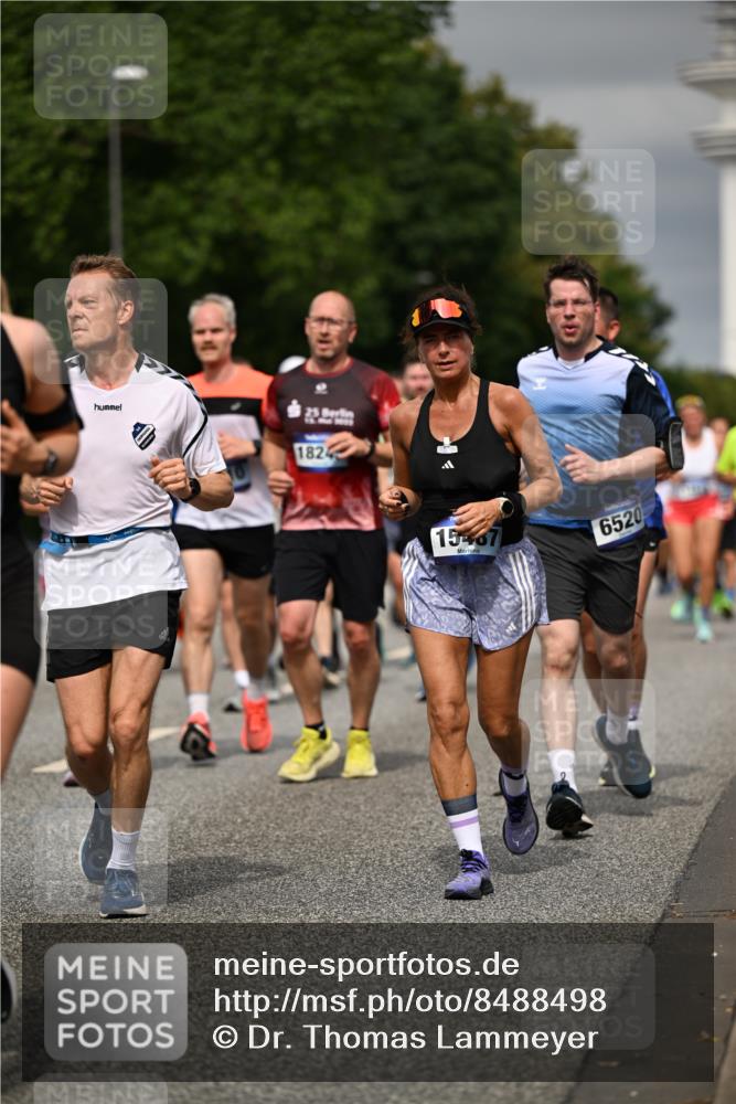 29.06.2025 - hella hamburg halbmarathon Dr. Thomas Lammeyer http://msf.ph/oto/8488498 29.06.2025 10:21:27 Kennedybrücke 1083, 1137, 1156, 1403, 1795, 2225, 2860, 2908, 3210, 3464, 3466, 3802, 3803, 4852, 5390, 5929, 5930, 5995, 6126, 6128, 6352, 6520, 6522, 6786, 7011, 7114, 7115, 7291, 7945, 8210, 8253, 8309, 8433, 8558, 8895, 9259, 9400, 9647, 9848, 10460, 10592, 10620, 10735 meine-sportfotos.de