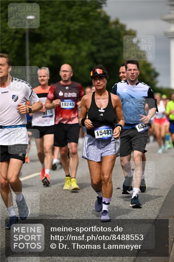 29.06.2025 - hella hamburg halbmarathon Dr. Thomas Lammeyer http://msf.ph/oto/8488553 29.06.2025 10:21:27 Kennedybrücke 1083, 1137, 1156, 1403, 1795, 2225, 2860, 2908, 3210, 3464, 3466, 3802, 3803, 4852, 5390, 5929, 5930, 5995, 6126, 6128, 6352, 6520, 6522, 6786, 7011, 7114, 7115, 7291, 7945, 8210, 8253, 8309, 8433, 8558, 8895, 9259, 9400, 9647, 9848, 10460, 10592, 10620, 10735 meine-sportfotos.de