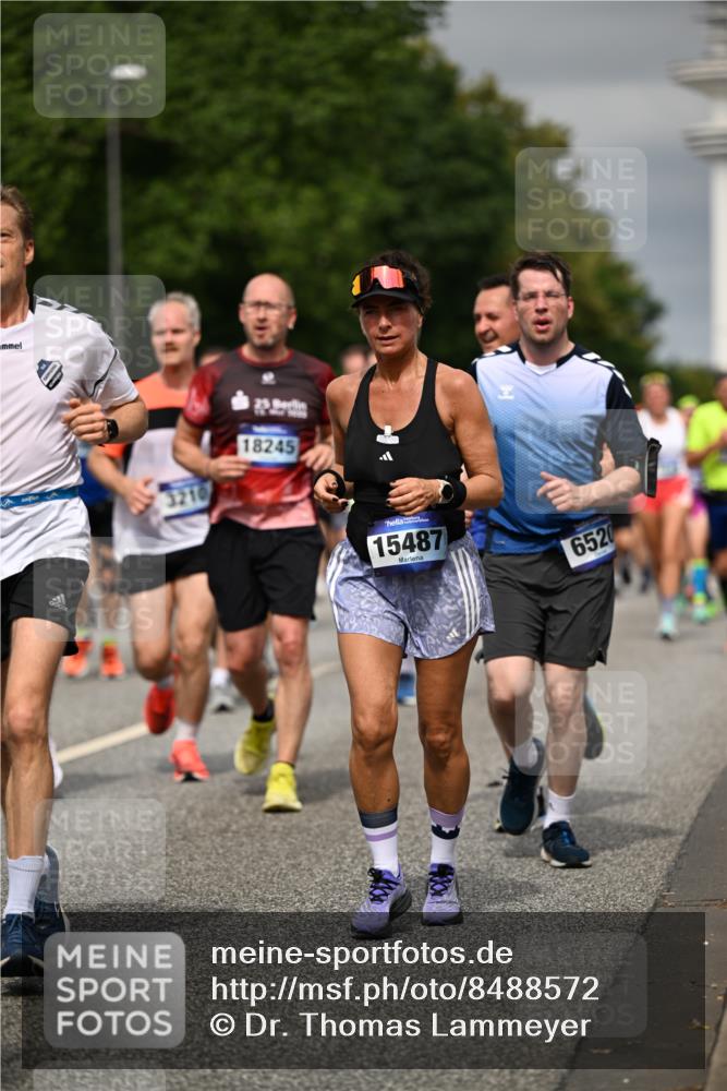 29.06.2025 - hella hamburg halbmarathon Dr. Thomas Lammeyer http://msf.ph/oto/8488572 29.06.2025 10:21:27 Kennedybrücke 1083, 1137, 1156, 1403, 1795, 2225, 2860, 2908, 3210, 3464, 3466, 3802, 3803, 4852, 5390, 5929, 5930, 5995, 6126, 6128, 6352, 6520, 6522, 6786, 7011, 7114, 7115, 7291, 7945, 8210, 8253, 8309, 8433, 8558, 8895, 9259, 9400, 9647, 9848, 10460, 10592, 10620, 10735 meine-sportfotos.de