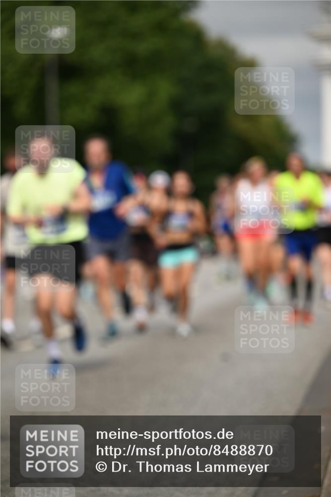 29.06.2025 - hella hamburg halbmarathon Dr. Thomas Lammeyer http://msf.ph/oto/8488870 29.06.2025 10:21:29 Kennedybrücke 1083, 1137, 1156, 1795, 2225, 2259, 2860, 2908, 3210, 3464, 3466, 3802, 3803, 4852, 5390, 5929, 5930, 5995, 6126, 6128, 6254, 6336, 6352, 6520, 6522, 6786, 7011, 7114, 7115, 7291, 7945, 8210, 8253, 8309, 8351, 8433, 8558, 8895, 9259, 9400, 9647, 9848, 10460, 10592, 10620 meine-sportfotos.de