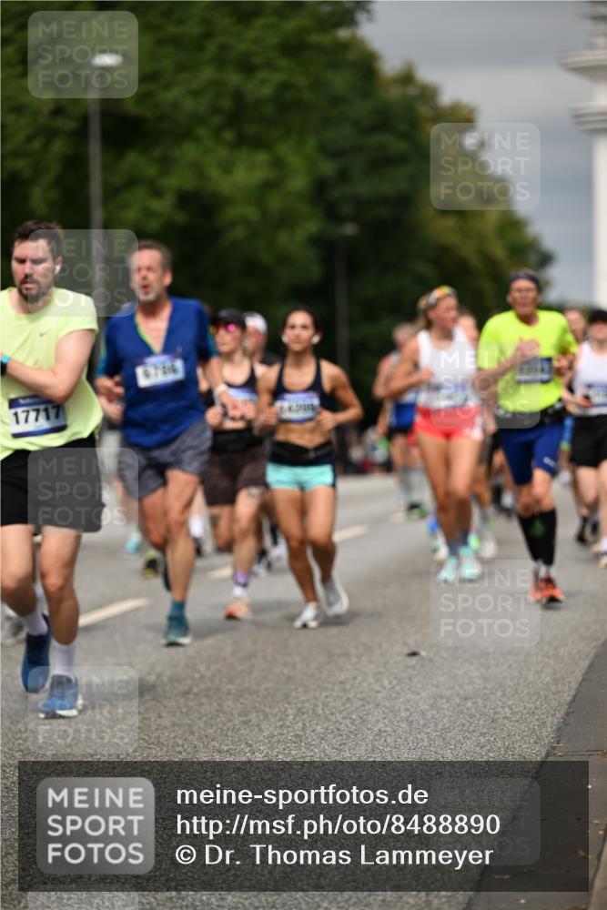 29.06.2025 - hella hamburg halbmarathon Dr. Thomas Lammeyer http://msf.ph/oto/8488890 29.06.2025 10:21:30 Kennedybrücke 1083, 1137, 1156, 1204, 1795, 2225, 2259, 2860, 2908, 3210, 3464, 3466, 3802, 3803, 4852, 5390, 5929, 5930, 5995, 6126, 6128, 6254, 6336, 6352, 6520, 6522, 6786, 7011, 7114, 7115, 7291, 7945, 8210, 8253, 8309, 8351, 8433, 8558, 8895, 9259, 9400, 9647, 9848, 10460, 10592, 10620 meine-sportfotos.de