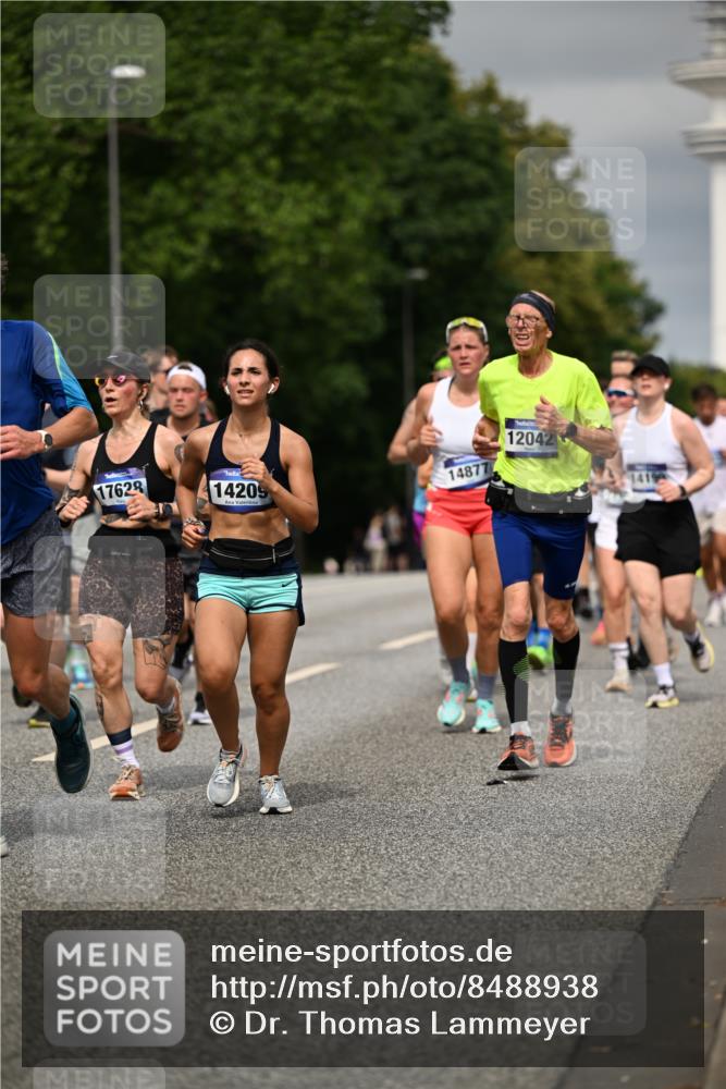 29.06.2025 - hella hamburg halbmarathon Dr. Thomas Lammeyer http://msf.ph/oto/8488938 29.06.2025 10:21:31 Kennedybrücke 1083, 1137, 1156, 1204, 1795, 2225, 2259, 2860, 2908, 3210, 3464, 3466, 3802, 3803, 4852, 5390, 5929, 5930, 5995, 6126, 6128, 6254, 6336, 6352, 6520, 6522, 6786, 7011, 7115, 7291, 7945, 8210, 8253, 8309, 8351, 8433, 8558, 8895, 9259, 9400, 9647, 9848, 10460, 10592, 10620 meine-sportfotos.de