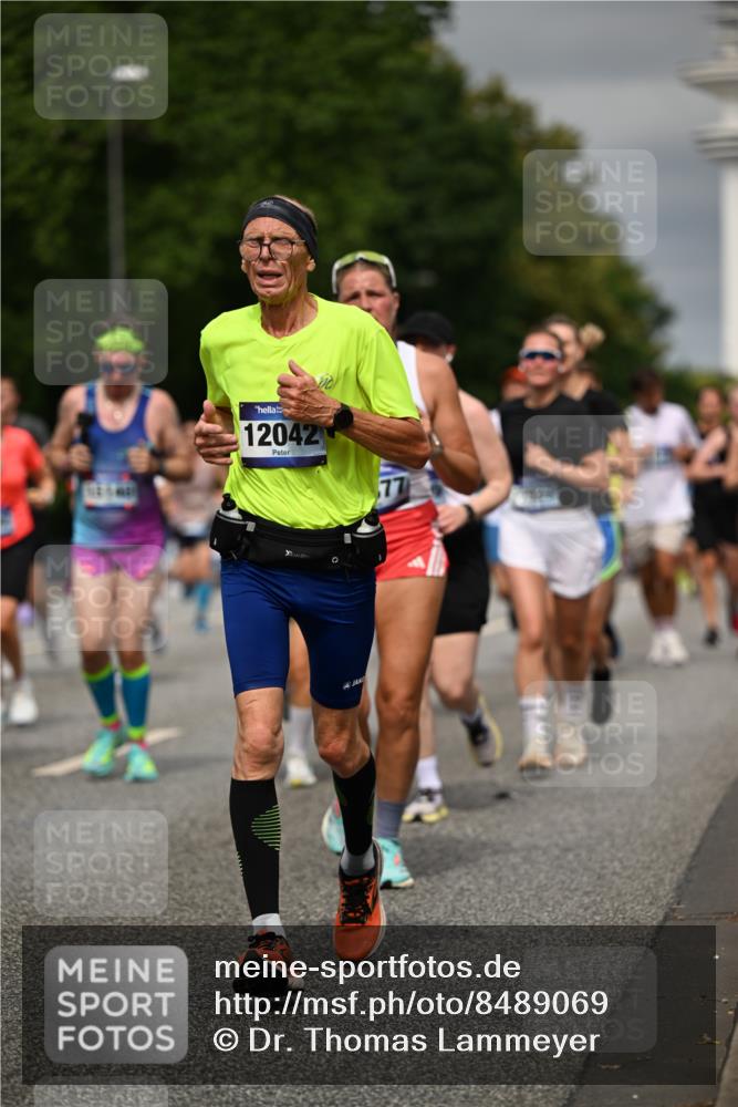 29.06.2025 - hella hamburg halbmarathon Dr. Thomas Lammeyer http://msf.ph/oto/8489069 29.06.2025 10:21:33 Kennedybrücke 1083, 1137, 1156, 1204, 1795, 2225, 2259, 2860, 2908, 3210, 3464, 3466, 3802, 3803, 4218, 4852, 5929, 5930, 5995, 6128, 6254, 6336, 6352, 6520, 6786, 7011, 7258, 7291, 7945, 8210, 8253, 8309, 8351, 8433, 8558, 8895, 9400, 9647, 9848, 10460, 10620 meine-sportfotos.de