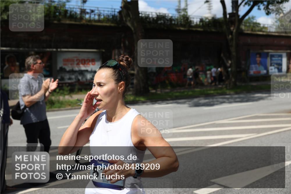 29.06.2025 - hella hamburg halbmarathon Yannick Fuchs http://msf.ph/oto/8489209 29.06.2025 11:36:54 20KM 1118, 2534, 3246, 3432, 3653, 3873, 3883, 4618, 5564, 5703, 5847, 5849, 5876, 6088, 6363, 6806, 6866, 6876, 7118, 7119, 7506, 7575, 7576, 8300, 8301, 8549, 8612, 8706, 8792, 8865, 8866, 9432, 9495, 10083, 10696, 11207, 11229, 11242, 11513, 11514, 11550, 11826, 13330, 13406, 14096, 14558, 14608, 14851, 14915, 15106, 15452, 15453, 15617, 15618, 16388, 16582, 16706, 16916, 17041, 17684, 18269, 18864 meine-sportfotos.de