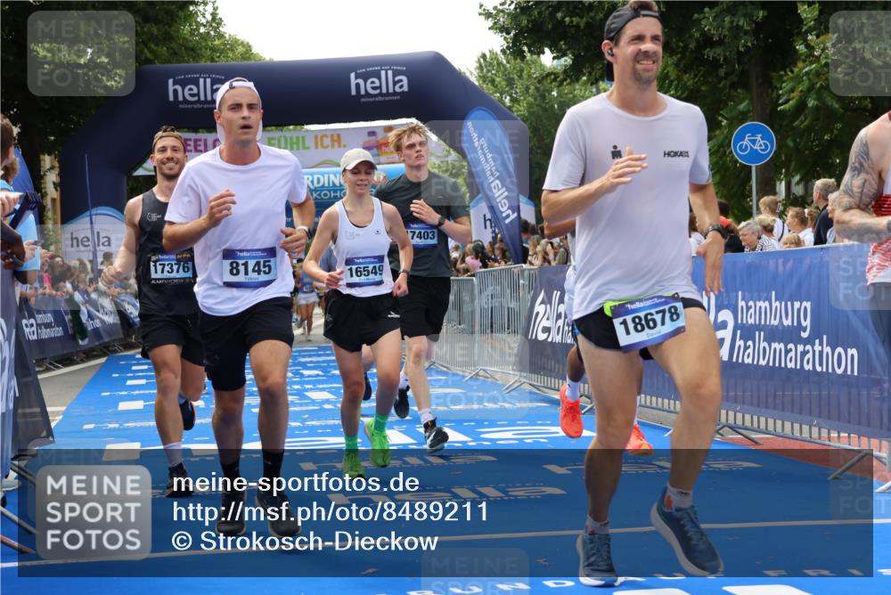 29.06.2025 - hella hamburg halbmarathon Strokosch-Dieckow http://msf.ph/oto/8489211 29.06.2025 10:43:54 Ziel 1558, 3437, 3697, 3907, 4981, 5624, 5692, 6705, 7185, 8063, 8145, 8900, 9043, 9081, 9374, 10493, 10596, 11778, 11809, 12438, 12966, 13897, 14861, 15383, 16549, 17376, 17403, 17516, 18650, 18678 meine-sportfotos.de