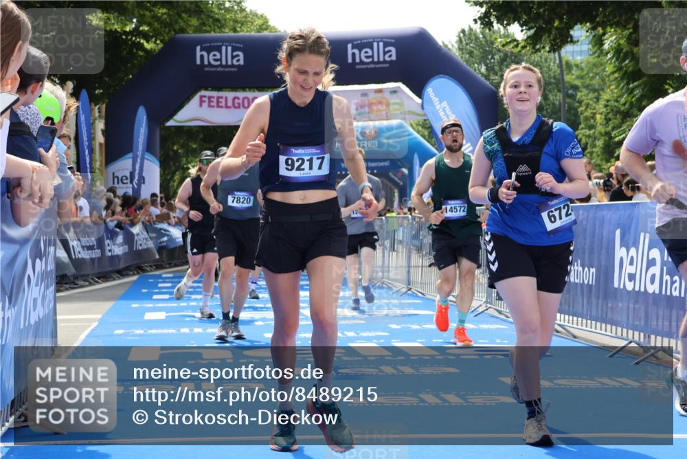29.06.2025 - hella hamburg halbmarathon Strokosch-Dieckow http://msf.ph/oto/8489215 29.06.2025 11:30:08 Ziel 1148, 3029, 3050, 3601, 5110, 6724, 7820, 8687, 8688, 9217, 10826, 10921, 11872, 11984, 12062, 12126, 12652, 12896, 13045, 14433, 14439, 14572, 16246, 16447, 17742 meine-sportfotos.de