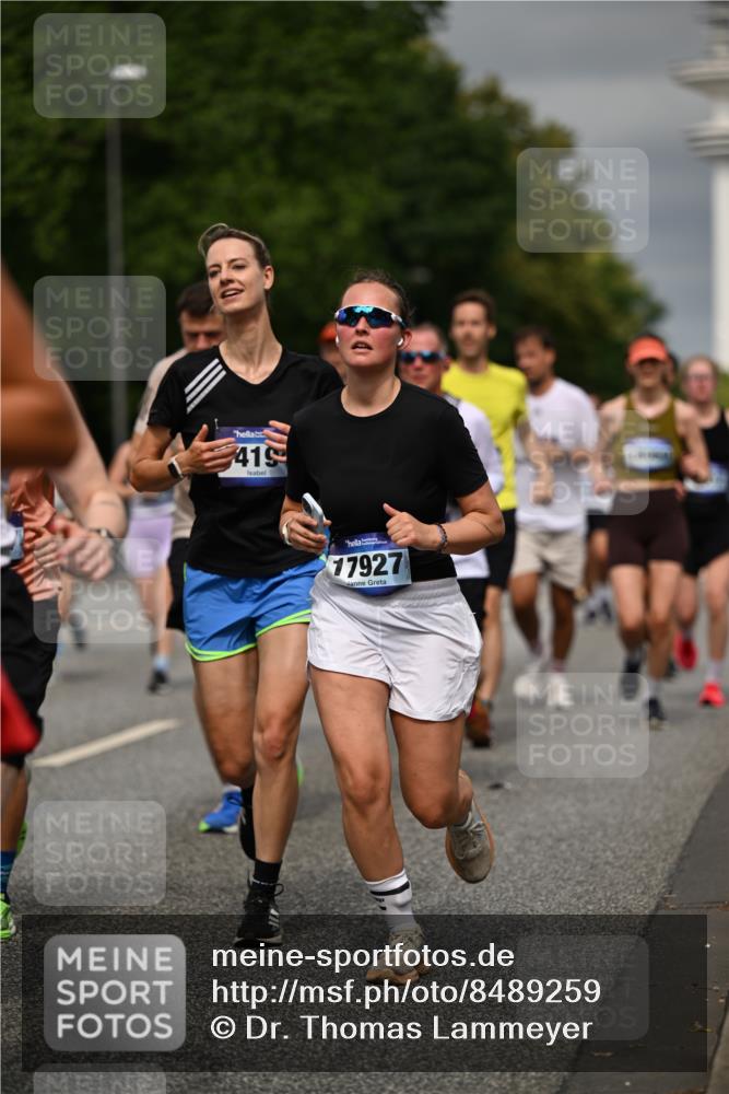 29.06.2025 - hella hamburg halbmarathon Dr. Thomas Lammeyer http://msf.ph/oto/8489259 29.06.2025 10:21:35 Kennedybrücke 1083, 1137, 1156, 1204, 1749, 1795, 2225, 2259, 2860, 2908, 3210, 3292, 3464, 3466, 3802, 3803, 4218, 4852, 5929, 5930, 5995, 6254, 6336, 6352, 6520, 6786, 7011, 7258, 7291, 7945, 8210, 8253, 8309, 8351, 8433, 8558, 9400, 9647, 9848, 10460, 10620 meine-sportfotos.de