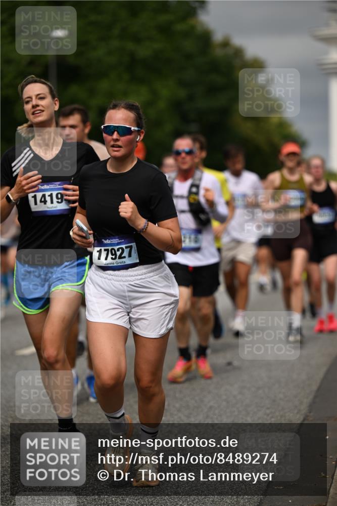 29.06.2025 - hella hamburg halbmarathon Dr. Thomas Lammeyer http://msf.ph/oto/8489274 29.06.2025 10:21:36 Kennedybrücke 1015, 1083, 1137, 1156, 1204, 1274, 1749, 1795, 2225, 2259, 2860, 3210, 3292, 3464, 3466, 3802, 3803, 4218, 4852, 5929, 5930, 6254, 6336, 6352, 6520, 6786, 7011, 7258, 7291, 7945, 8210, 8253, 8309, 8351, 8433, 8558, 9400, 9647, 9848, 10460, 10620, 10677 meine-sportfotos.de