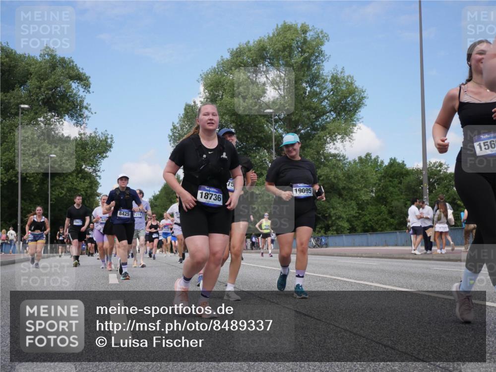 29.06.2025 - hella hamburg halbmarathon Luisa Fischer http://msf.ph/oto/8489337 29.06.2025 11:27:04 Kennedybrücke 62, 18971, 8425, 214, 18736, 19095, 156, 1211, 1214, 3758, 4253, 4505, 6221, 8340, 8425, 8653, 10546, 10547 meine-sportfotos.de