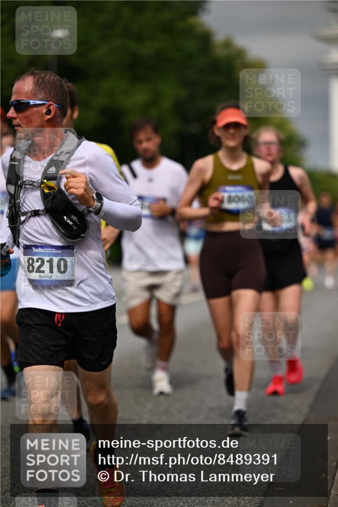 29.06.2025 - hella hamburg halbmarathon Dr. Thomas Lammeyer http://msf.ph/oto/8489391 29.06.2025 10:21:38 Kennedybrücke 1015, 1083, 1156, 1204, 1274, 1458, 1749, 1795, 2225, 2259, 2860, 3210, 3292, 3464, 3466, 3802, 3803, 4218, 4852, 5929, 5930, 6254, 6336, 6352, 6520, 6786, 7011, 7258, 7291, 7945, 8210, 8253, 8309, 8351, 8433, 8558, 8607, 9400, 9647, 9848, 10460, 10620, 10677 meine-sportfotos.de