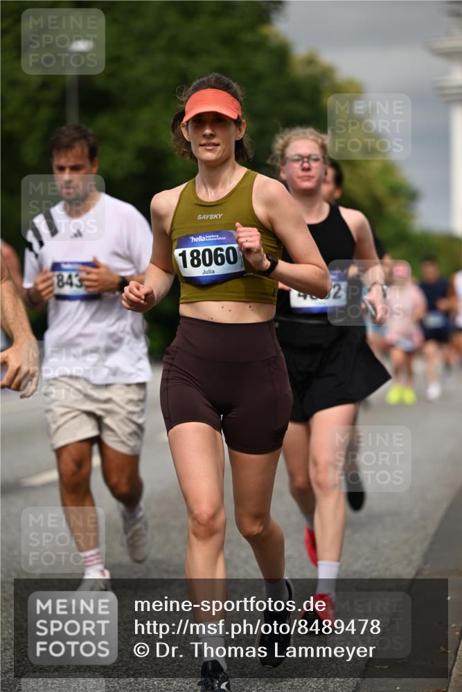 29.06.2025 - hella hamburg halbmarathon Dr. Thomas Lammeyer http://msf.ph/oto/8489478 29.06.2025 10:21:39 Kennedybrücke 1015, 1083, 1156, 1204, 1274, 1458, 1749, 1795, 2225, 2259, 2860, 3138, 3210, 3292, 3464, 3466, 3802, 3803, 4218, 4852, 5929, 5930, 6254, 6336, 6352, 6520, 6786, 7011, 7258, 7291, 7945, 8210, 8253, 8309, 8351, 8433, 8607, 9400, 9647, 9848, 10460, 10620, 10677, 11372 meine-sportfotos.de