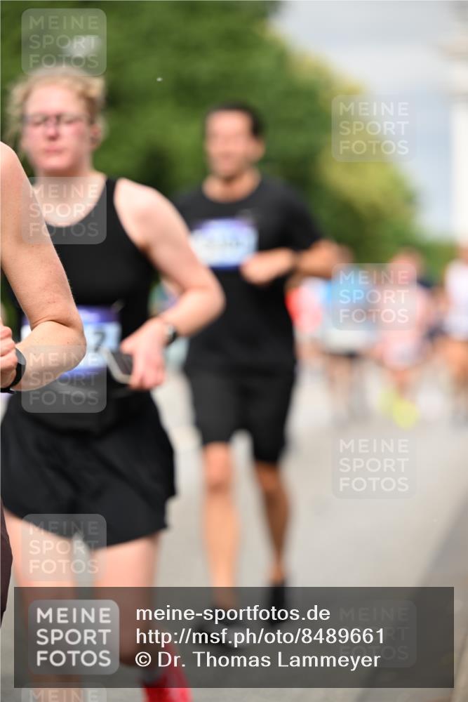29.06.2025 - hella hamburg halbmarathon Dr. Thomas Lammeyer http://msf.ph/oto/8489661 29.06.2025 10:21:41 Kennedybrücke 1015, 1083, 1156, 1204, 1274, 1458, 1622, 1749, 1795, 2259, 3138, 3210, 3292, 3464, 3466, 3802, 3803, 4218, 4852, 5929, 5930, 6254, 6336, 6352, 6520, 6786, 7011, 7258, 7945, 8210, 8309, 8351, 8433, 8607, 9400, 9848, 10460, 10509, 10620, 10677, 11372 meine-sportfotos.de