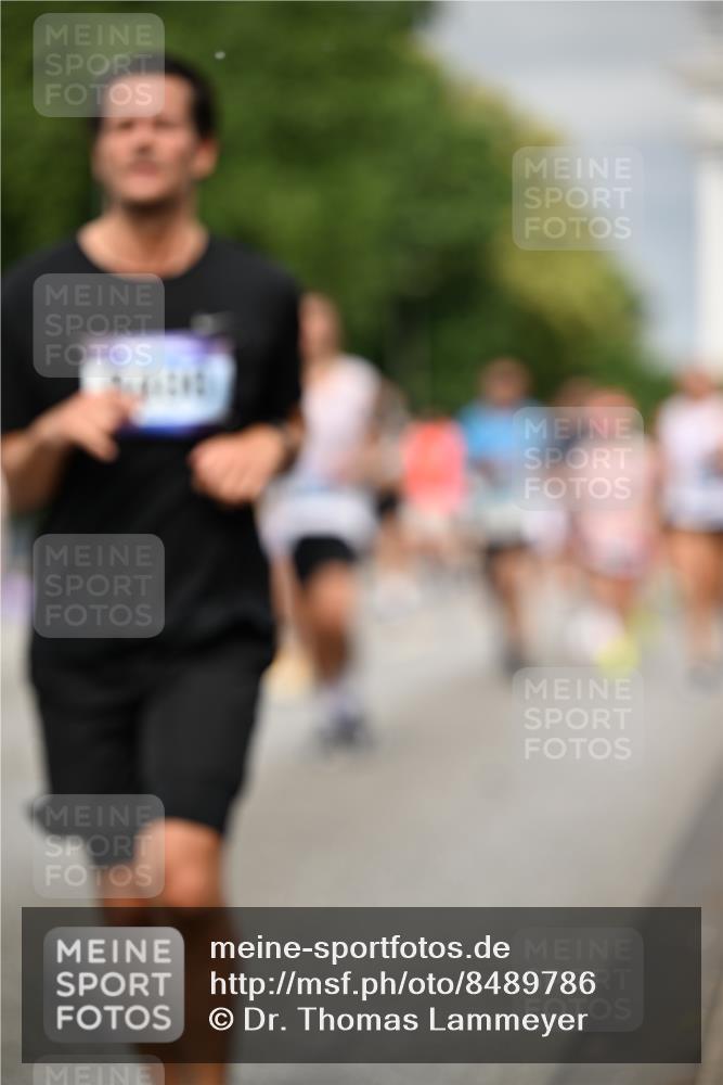 29.06.2025 - hella hamburg halbmarathon Dr. Thomas Lammeyer http://msf.ph/oto/8489786 29.06.2025 10:21:41 Kennedybrücke 1015, 1083, 1156, 1204, 1274, 1458, 1622, 1749, 1795, 2259, 3138, 3210, 3292, 3464, 3466, 3802, 3803, 4218, 4852, 5929, 5930, 6254, 6336, 6352, 6520, 6786, 7011, 7258, 7945, 8210, 8309, 8351, 8433, 8607, 9400, 9848, 10460, 10509, 10620, 10677, 11372 meine-sportfotos.de