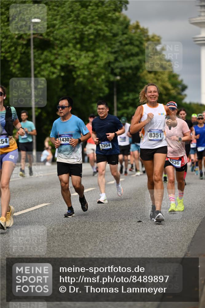 29.06.2025 - hella hamburg halbmarathon Dr. Thomas Lammeyer http://msf.ph/oto/8489897 29.06.2025 10:21:44 Kennedybrücke 1015, 1156, 1204, 1274, 1458, 1622, 1749, 1795, 2094, 2259, 2931, 3138, 3292, 3464, 3466, 3802, 3803, 4218, 4852, 5929, 5930, 6254, 6336, 6352, 6786, 7011, 7258, 7945, 8210, 8351, 8433, 8607, 9400, 9848, 10460, 10509, 10620, 10677, 11372 meine-sportfotos.de