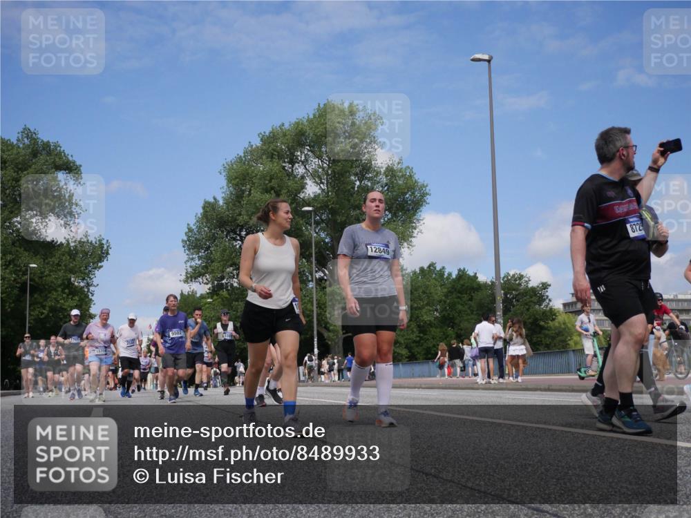 29.06.2025 - hella hamburg halbmarathon Luisa Fischer http://msf.ph/oto/8489933 29.06.2025 11:27:38 Kennedybrücke 1765, 15708, 9502, 12849, 872, 1089, 1091, 1397, 1765, 2544, 5982, 6501, 6732, 8725, 9502, 9504, 10503, 10504, 10749 meine-sportfotos.de