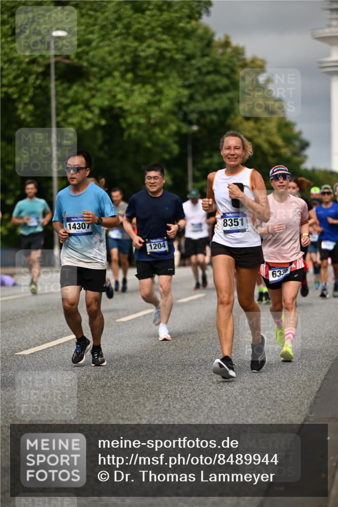 29.06.2025 - hella hamburg halbmarathon Dr. Thomas Lammeyer http://msf.ph/oto/8489944 29.06.2025 10:21:44 Kennedybrücke 1015, 1156, 1204, 1274, 1458, 1622, 1749, 1795, 2094, 2259, 2931, 3138, 3292, 3464, 3466, 3802, 3803, 4218, 4852, 5929, 5930, 6254, 6336, 6352, 6786, 7011, 7258, 7945, 8210, 8351, 8433, 8607, 9400, 9848, 10460, 10509, 10620, 10677, 11372 meine-sportfotos.de