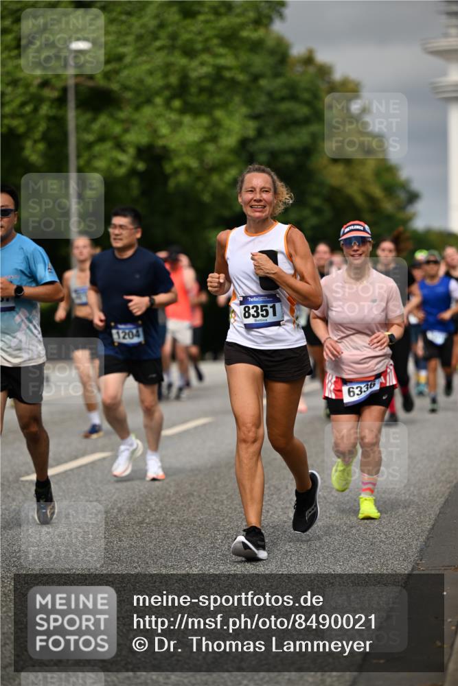 29.06.2025 - hella hamburg halbmarathon Dr. Thomas Lammeyer http://msf.ph/oto/8490021 29.06.2025 10:21:45 Kennedybrücke 1015, 1156, 1204, 1274, 1458, 1622, 1749, 1795, 2094, 2259, 2931, 3138, 3292, 3464, 3466, 3802, 3803, 4218, 4852, 5004, 5929, 5930, 6254, 6336, 6352, 7011, 7258, 7945, 8210, 8351, 8433, 8607, 9400, 9848, 10460, 10509, 10620, 10677, 11275, 11372 meine-sportfotos.de