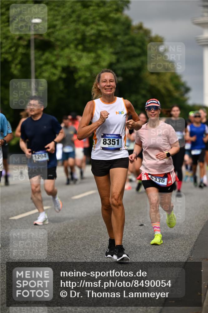 29.06.2025 - hella hamburg halbmarathon Dr. Thomas Lammeyer http://msf.ph/oto/8490054 29.06.2025 10:21:45 Kennedybrücke 1015, 1156, 1204, 1274, 1458, 1622, 1749, 1795, 2094, 2259, 2931, 3138, 3292, 3464, 3466, 3802, 3803, 4218, 4852, 5004, 5929, 5930, 6254, 6336, 6352, 7011, 7258, 7945, 8210, 8351, 8433, 8607, 9400, 9848, 10460, 10509, 10620, 10677, 11275, 11372 meine-sportfotos.de
