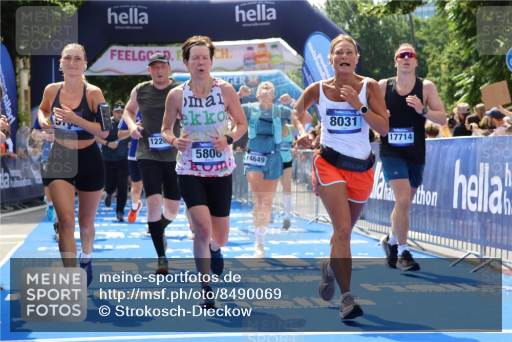 29.06.2025 - hella hamburg halbmarathon Strokosch-Dieckow http://msf.ph/oto/8490069 29.06.2025 11:30:20 Ziel 1148, 3029, 3050, 3600, 3601, 4111, 5783, 5806, 6570, 8031, 8221, 9183, 9188, 10391, 11076, 11111, 12062, 12126, 14644, 14649, 14788, 14888, 15155, 15721, 15722, 15983, 17714, 18883 meine-sportfotos.de