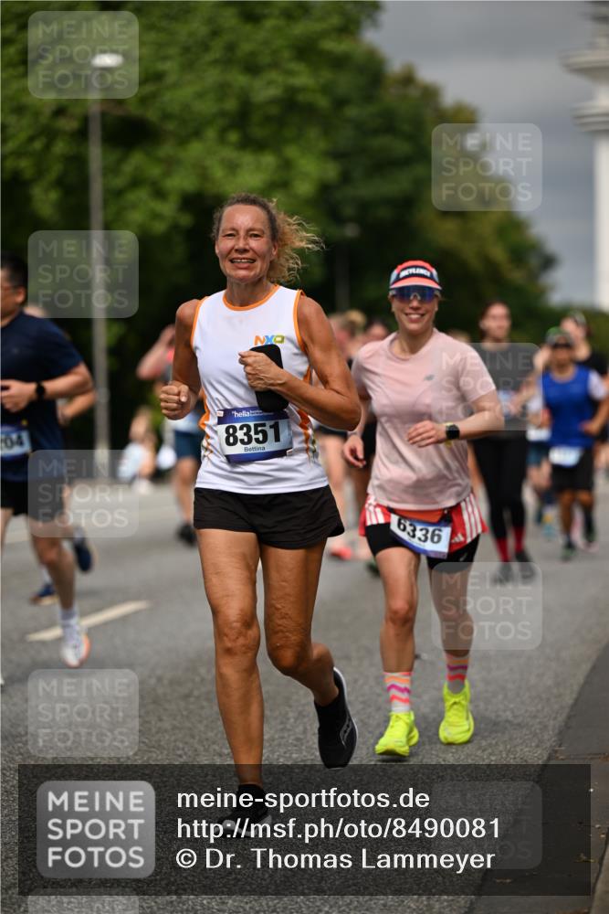 29.06.2025 - hella hamburg halbmarathon Dr. Thomas Lammeyer http://msf.ph/oto/8490081 29.06.2025 10:21:46 Kennedybrücke 1015, 1156, 1204, 1274, 1458, 1622, 1749, 1795, 2094, 2259, 2931, 3138, 3292, 3464, 3802, 3803, 4218, 4852, 5002, 5004, 5929, 5930, 6254, 6336, 6352, 7011, 7258, 7945, 8144, 8210, 8351, 8433, 8607, 9400, 9848, 10460, 10509, 10620, 10677, 11275, 11372 meine-sportfotos.de