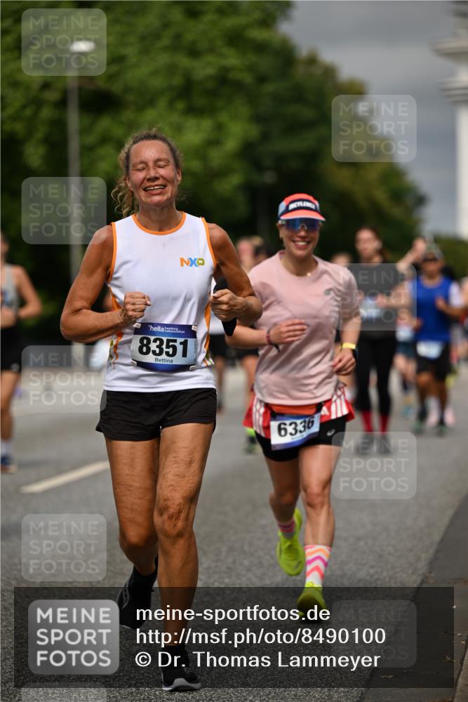 29.06.2025 - hella hamburg halbmarathon Dr. Thomas Lammeyer http://msf.ph/oto/8490100 29.06.2025 10:21:46 Kennedybrücke 1015, 1156, 1204, 1274, 1458, 1622, 1749, 1795, 2094, 2259, 2931, 3138, 3292, 3464, 3802, 3803, 4218, 4852, 5002, 5004, 5929, 5930, 6254, 6336, 6352, 7011, 7258, 7945, 8144, 8210, 8351, 8433, 8607, 9400, 9848, 10460, 10509, 10620, 10677, 11275, 11372 meine-sportfotos.de