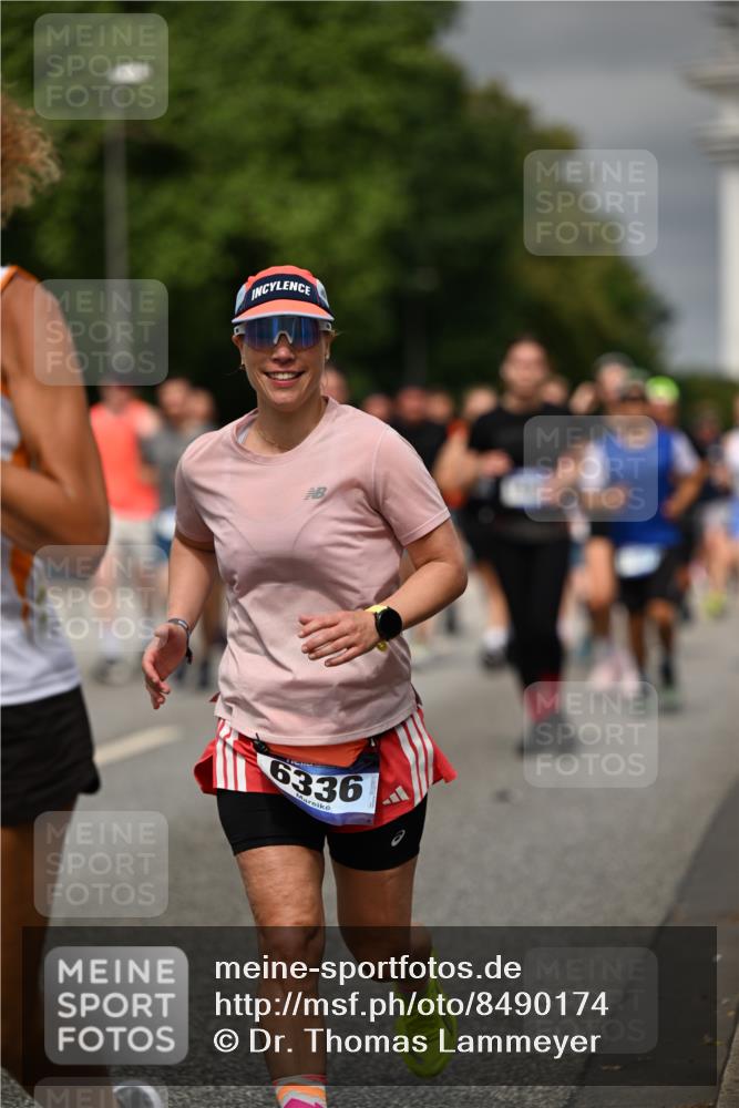 29.06.2025 - hella hamburg halbmarathon Dr. Thomas Lammeyer http://msf.ph/oto/8490174 29.06.2025 10:21:47 Kennedybrücke 1015, 1156, 1204, 1274, 1458, 1622, 1749, 1795, 2094, 2259, 2931, 3138, 3292, 3802, 3803, 4218, 4852, 5002, 5004, 5929, 5930, 6254, 6336, 6352, 7011, 7258, 7945, 8144, 8210, 8351, 8433, 8607, 9400, 9848, 10460, 10509, 10620, 10677, 11275, 11372 meine-sportfotos.de