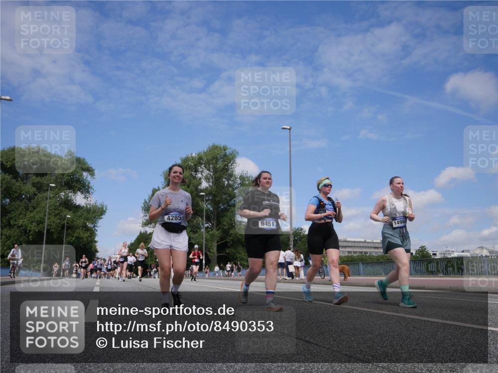 29.06.2025 - hella hamburg halbmarathon Luisa Fischer http://msf.ph/oto/8490353 29.06.2025 11:27:58 Kennedybrücke 4285, 6451, 14982, 2727, 2729, 3440, 4203, 4285, 4668, 4677, 6451, 8214, 9896, 9897 meine-sportfotos.de