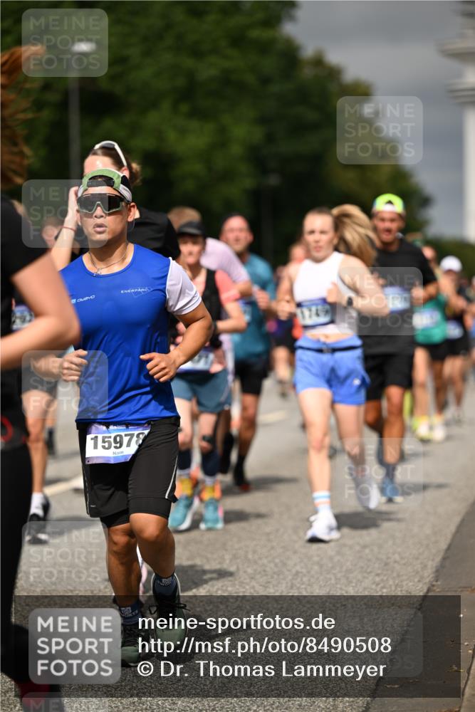 29.06.2025 - hella hamburg halbmarathon Dr. Thomas Lammeyer http://msf.ph/oto/8490508 29.06.2025 10:21:51 Kennedybrücke 1015, 1156, 1204, 1274, 1458, 1554, 1622, 1749, 1795, 2094, 2147, 2259, 2548, 2931, 3138, 3292, 4218, 4852, 5002, 5004, 5294, 6254, 6336, 6352, 7011, 7094, 7258, 7641, 8144, 8351, 8433, 8607, 9400, 9798, 9848, 10460, 10509, 10677, 11275, 11372 meine-sportfotos.de