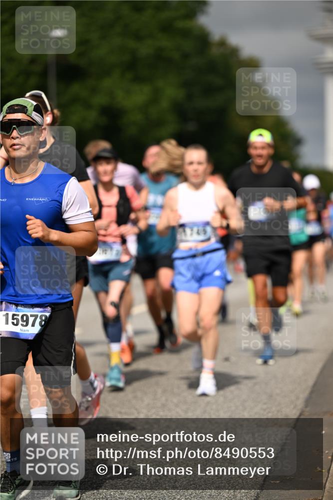 29.06.2025 - hella hamburg halbmarathon Dr. Thomas Lammeyer http://msf.ph/oto/8490553 29.06.2025 10:21:52 Kennedybrücke 1015, 1156, 1204, 1274, 1458, 1554, 1622, 1749, 1795, 2094, 2147, 2259, 2548, 2931, 3138, 3292, 4218, 4852, 5002, 5004, 5294, 6254, 6336, 7011, 7094, 7258, 7641, 8144, 8351, 8433, 8607, 9400, 9798, 9848, 10509, 10677, 11275, 11372 meine-sportfotos.de