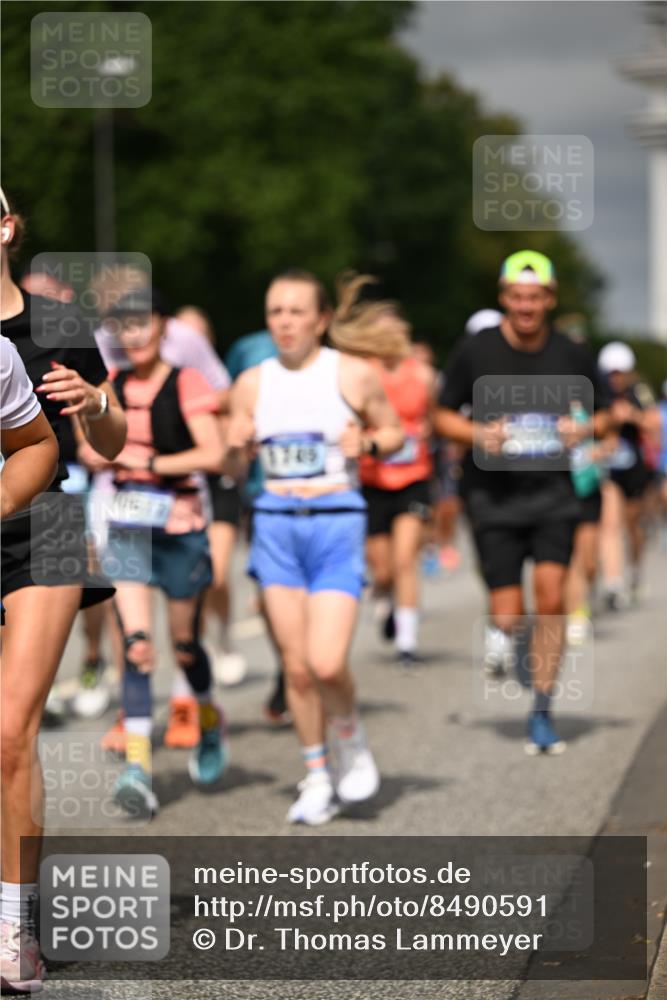 29.06.2025 - hella hamburg halbmarathon Dr. Thomas Lammeyer http://msf.ph/oto/8490591 29.06.2025 10:21:52 Kennedybrücke 1015, 1156, 1204, 1274, 1458, 1554, 1622, 1749, 1795, 2094, 2147, 2259, 2548, 2931, 3138, 3292, 4218, 4852, 5002, 5004, 5294, 6254, 6336, 7011, 7094, 7258, 7641, 8144, 8351, 8433, 8607, 9400, 9798, 9848, 10509, 10677, 11275, 11372 meine-sportfotos.de